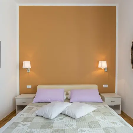 Lejlighed Victoria 2 *