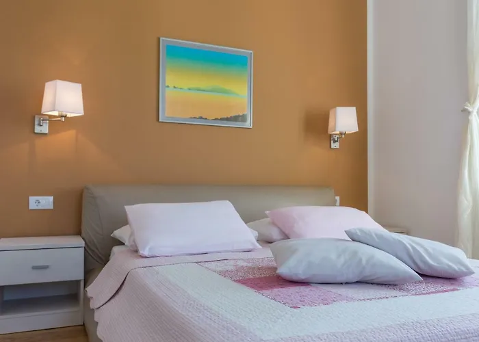 Victoria 2 דירה *